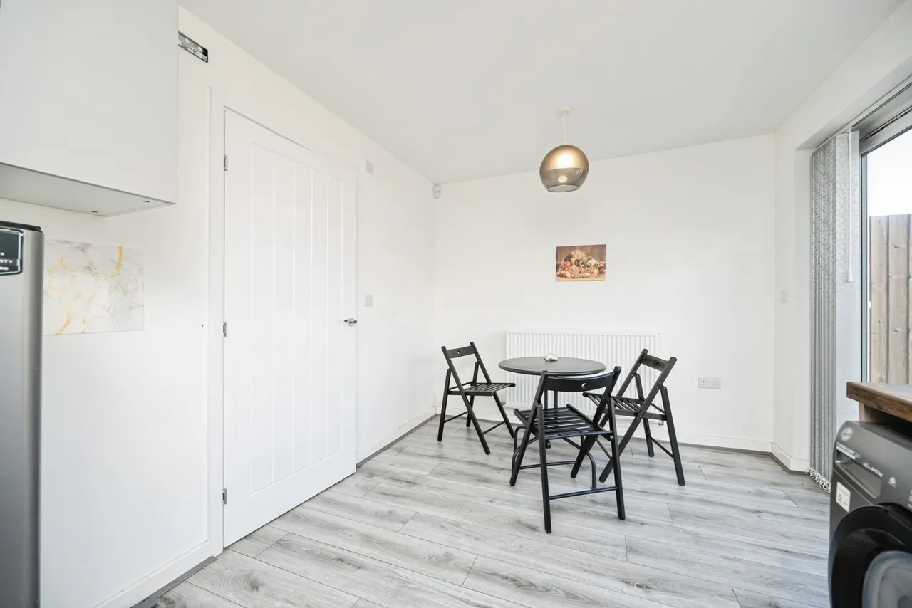 Sundowner Grove, Tipton, DY4, photo 18
