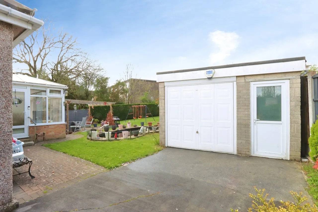Essendine Crescent, Sheffield, S8, photo 16