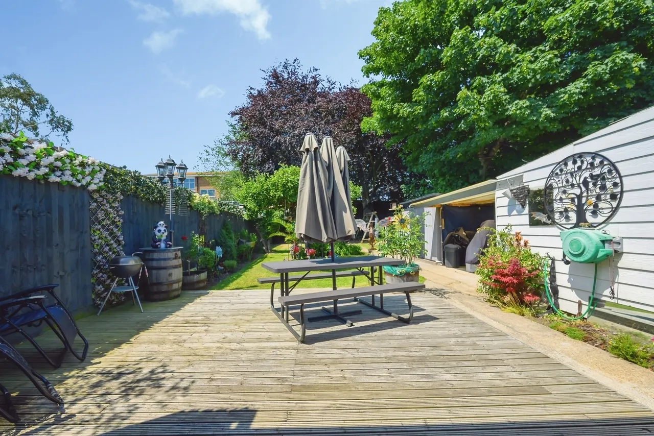 Homefield Road, Drayton, PO6, photo 15