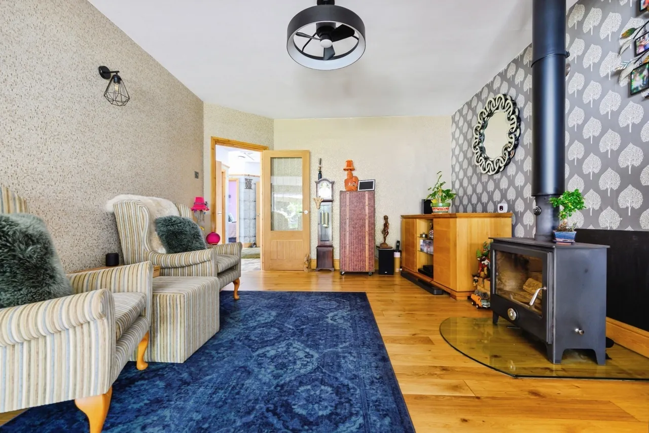Homefield Road, Drayton, PO6, photo 16