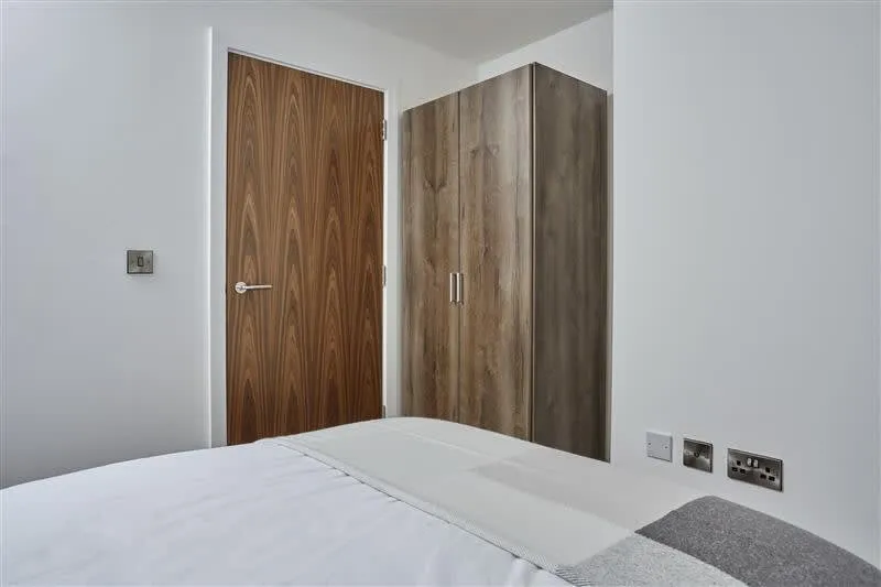 New Bridge Street, Salford, M3, photo 10