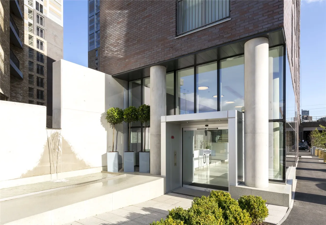 New Bridge Street, Salford, M3, photo 15