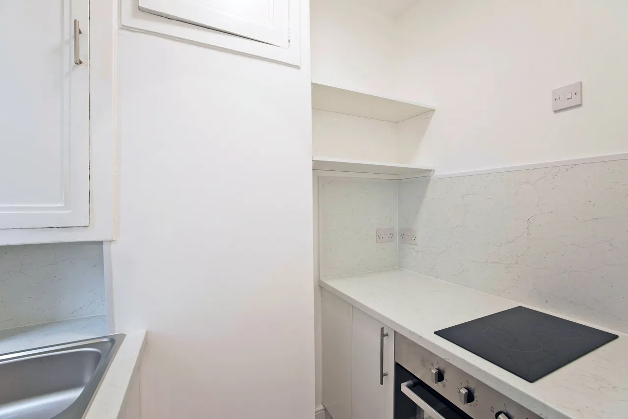 Belsize Grove, Belsize Park, London, NW3, photo 4