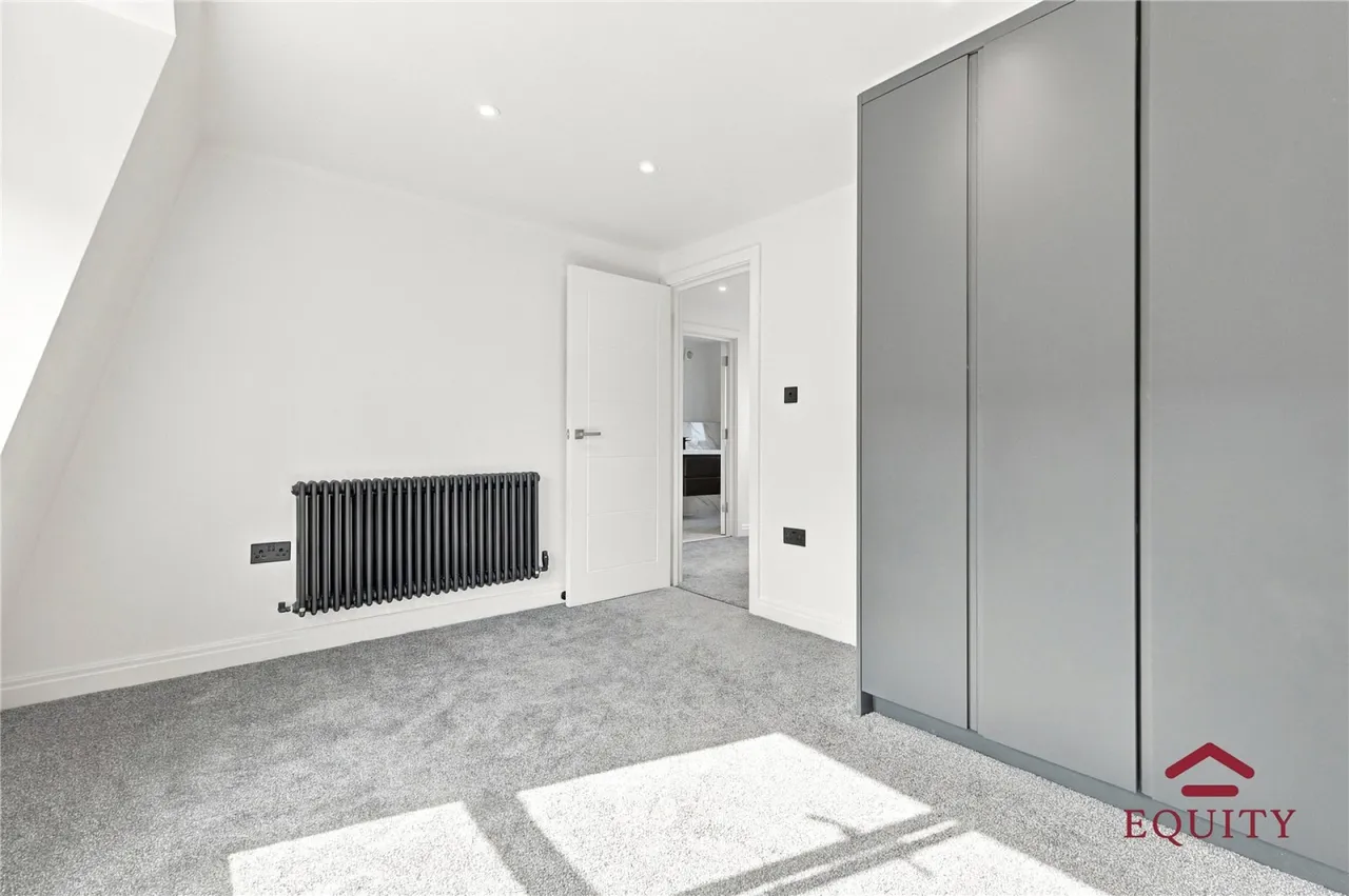 Holmesdale, Waltham Cross, EN8, photo 6