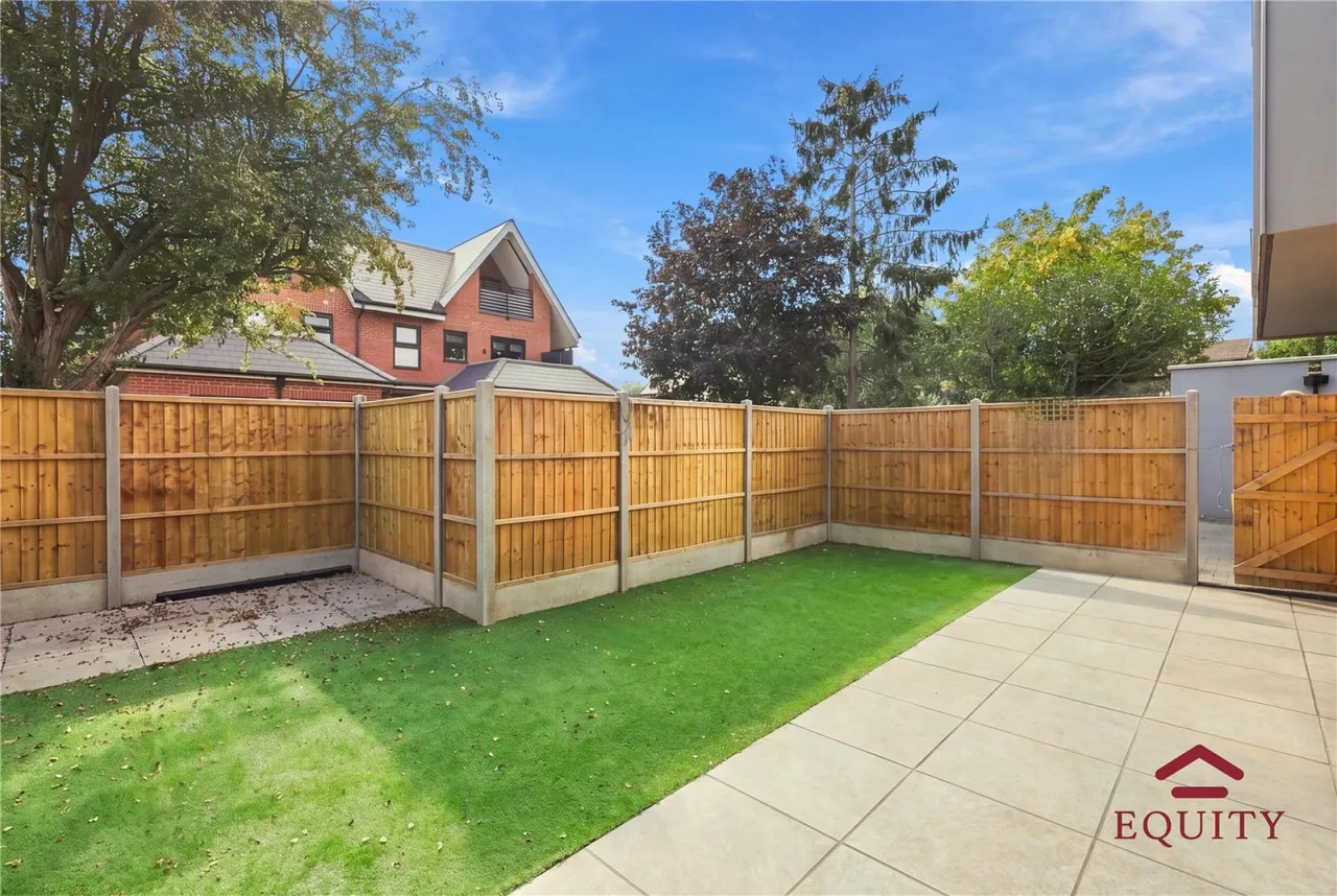 Holmesdale, Waltham Cross, EN8, photo 5