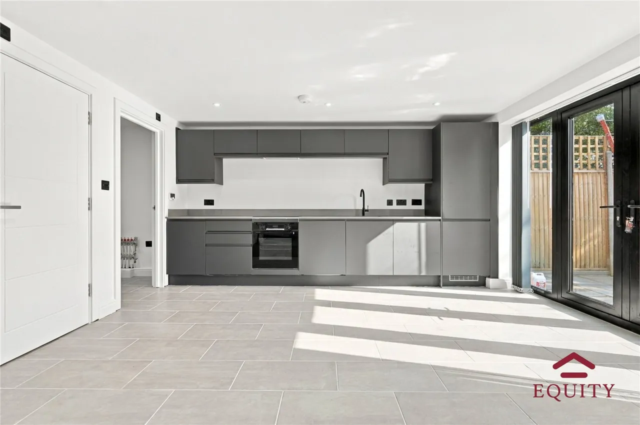 Holmesdale, Waltham Cross, EN8, photo 10