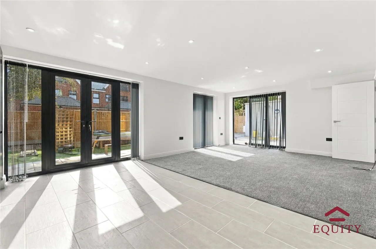 Holmesdale, Waltham Cross, EN8, photo 3