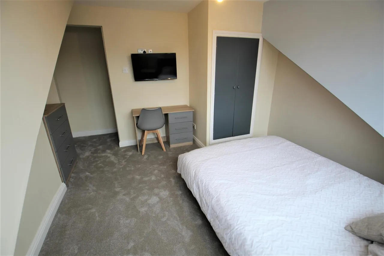 Welton Place, Hyde Park, LS6, photo 5
