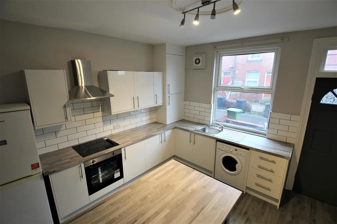 Welton Place, Hyde Park, LS6, photo 2