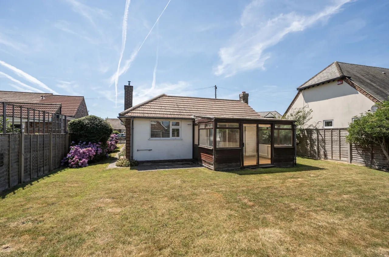 Solent Road, East Wittering, PO20, photo 2