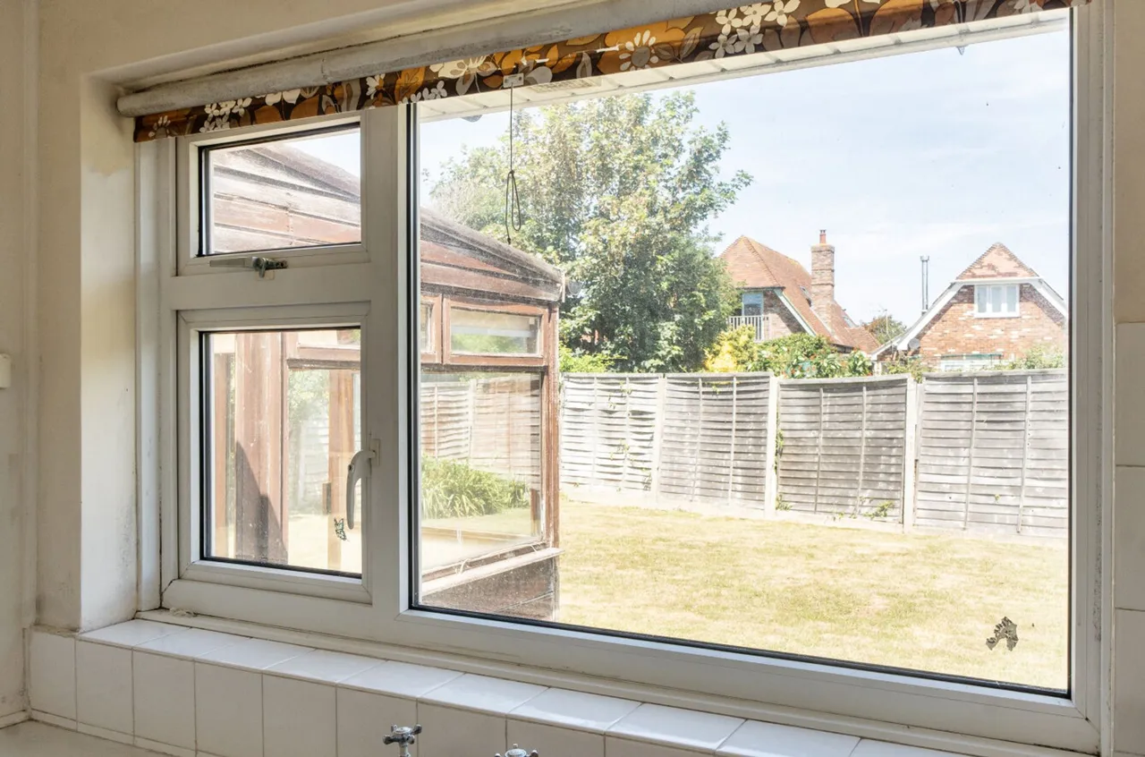 Solent Road, East Wittering, PO20, photo 7