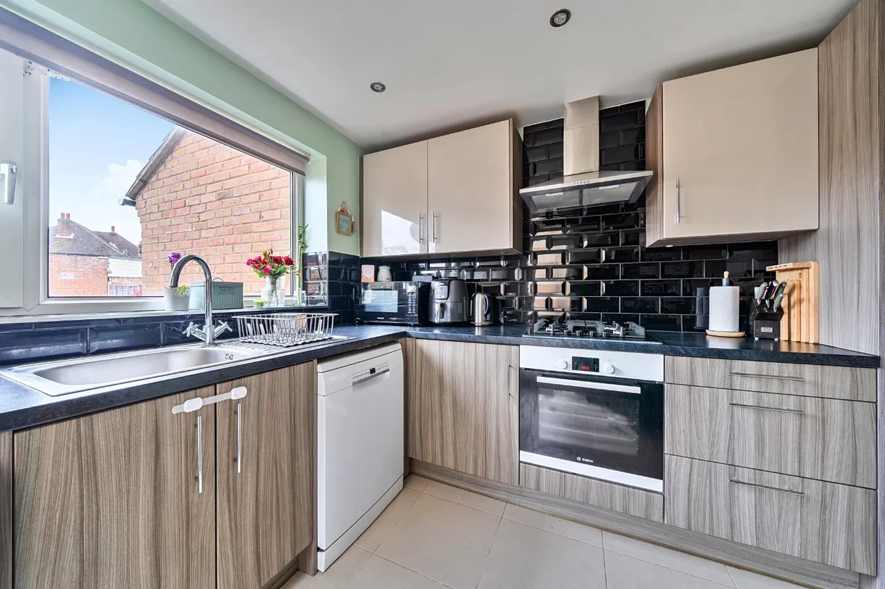 Hurst Road, Near Burnham, SL1, photo 17