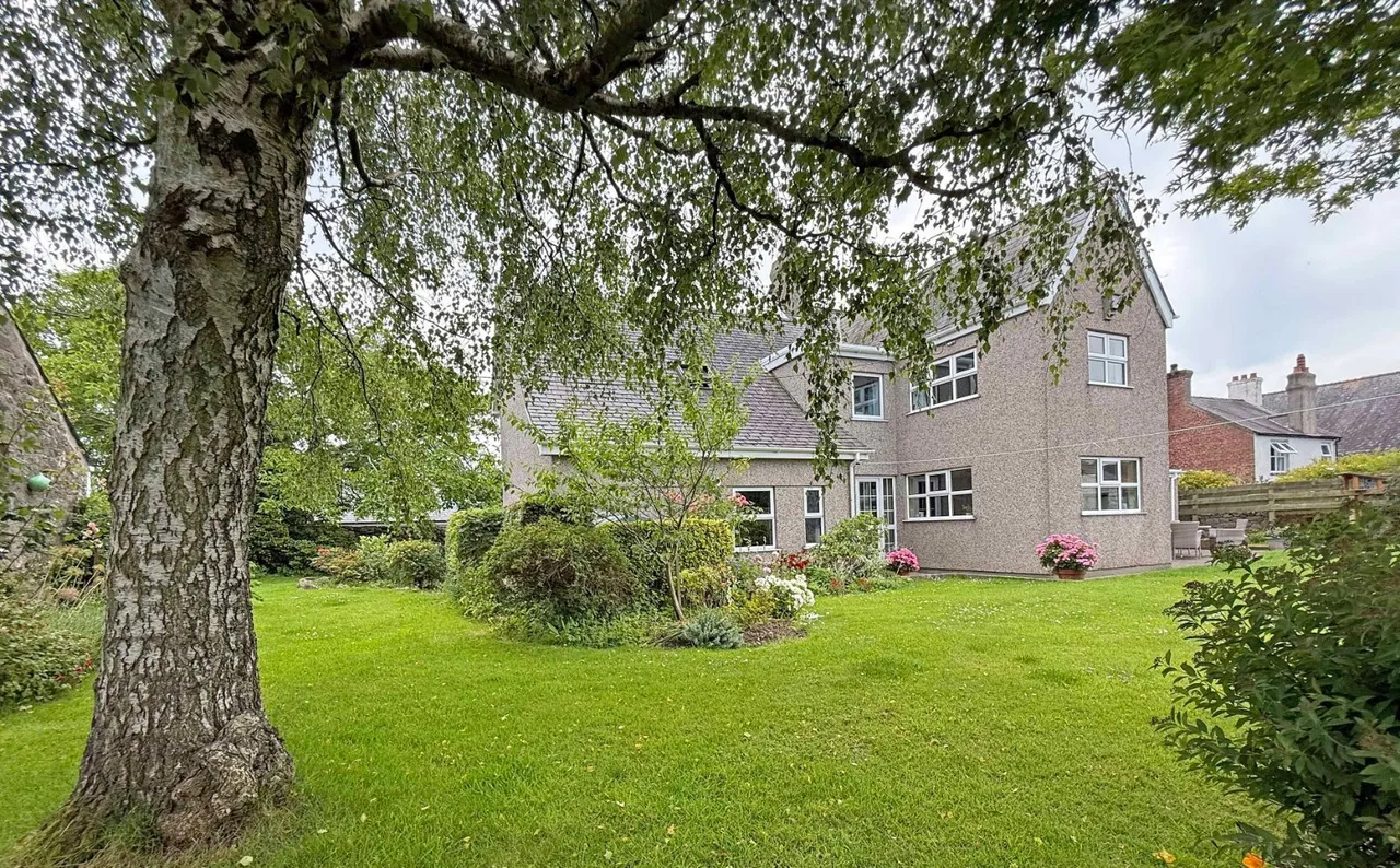Brynsiencyn, Llanfairpwll, photo 6