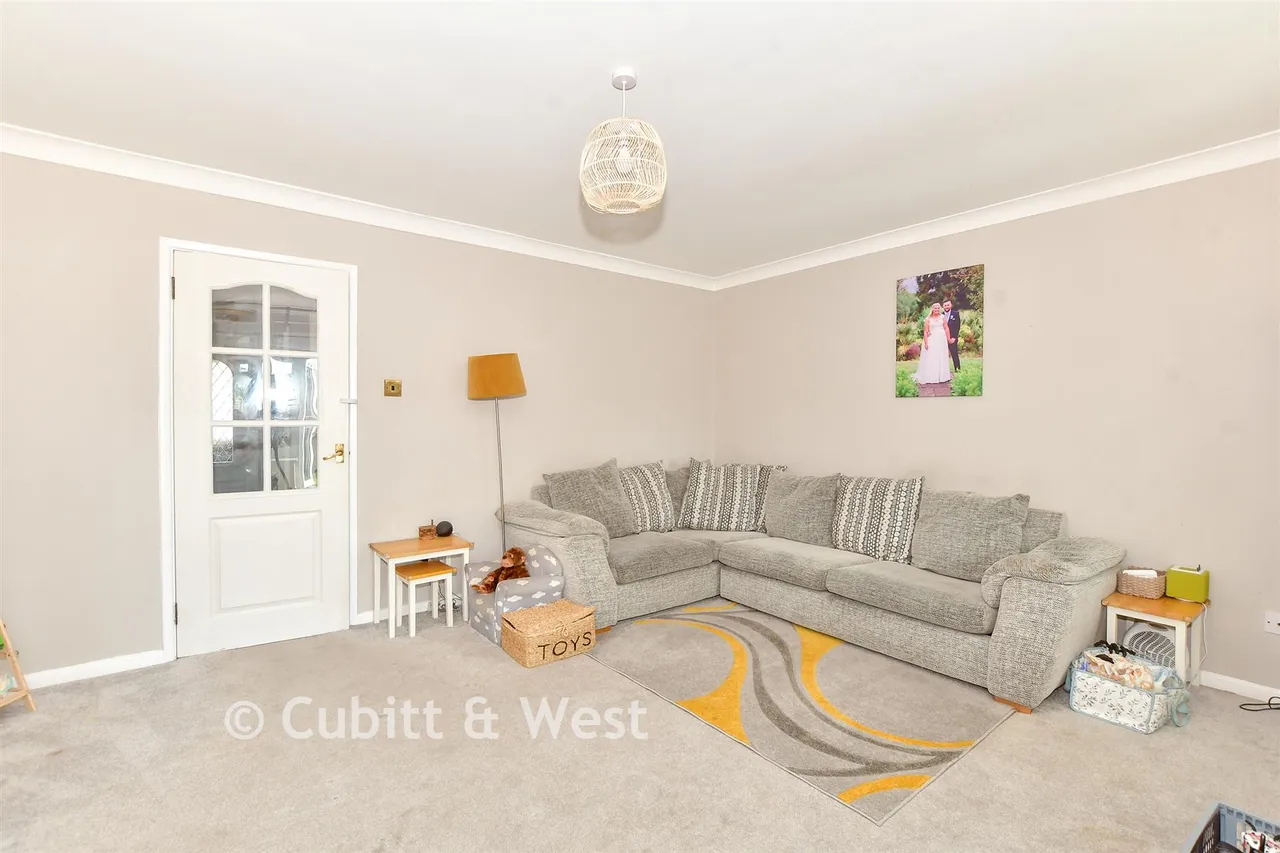 Dinsdale Gardens, Rustington, BN16, photo 10