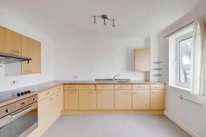 Station Road, New Milton, BH25, photo 4