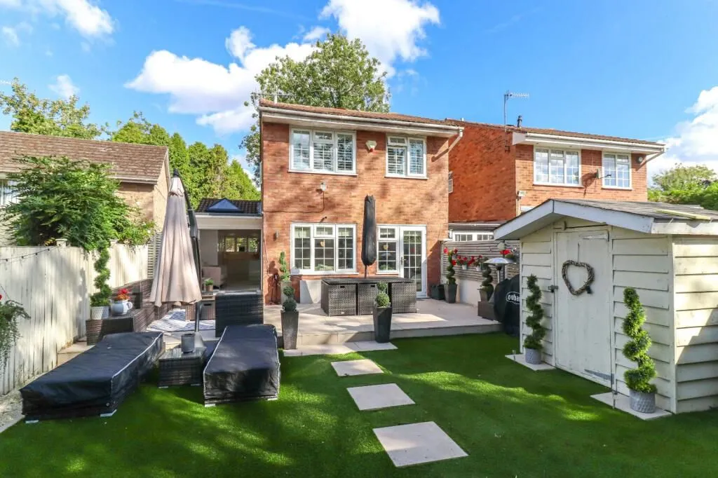 Millside, Bourne End SL8 5UN, photo 5