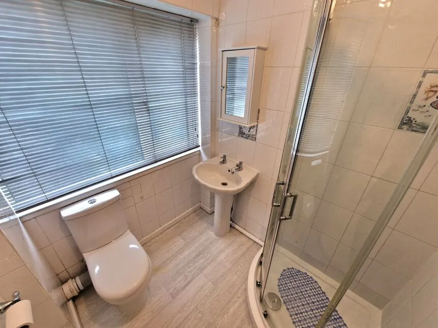Ashford Drive, CV12, photo 7