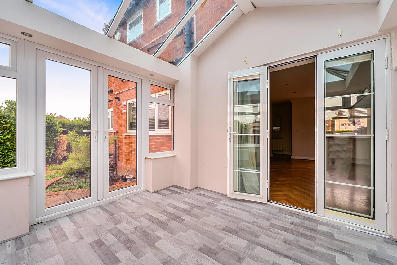 The Queens Drive, Mill End, WD3, photo 9