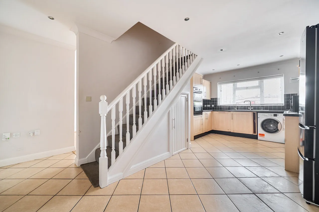 The Queens Drive, Mill End, WD3, photo 5