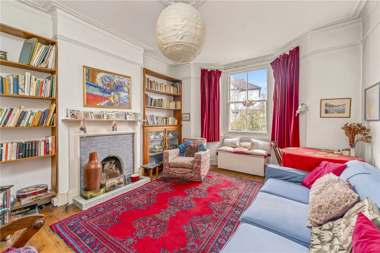 Percy Road, Hampton, TW12 2HW, photo 2