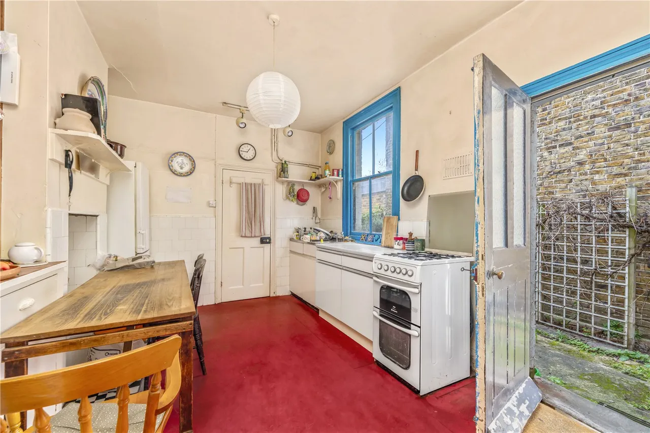 Percy Road, Hampton, TW12 2HW, photo 4