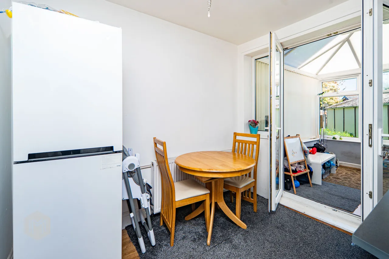 Saxon Close, Bury, BL8 2RY, photo 9