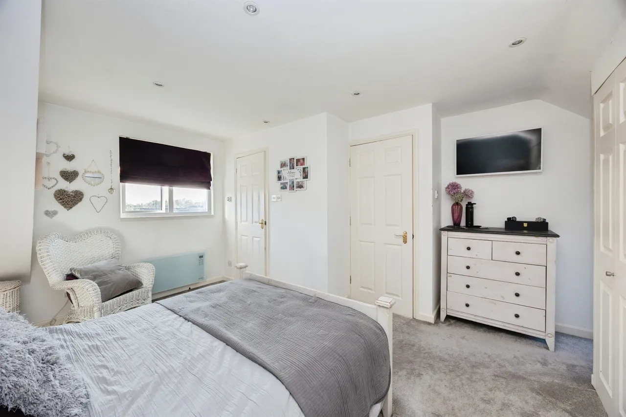 Acorn Close, Kingsnorth, TN23, photo 10