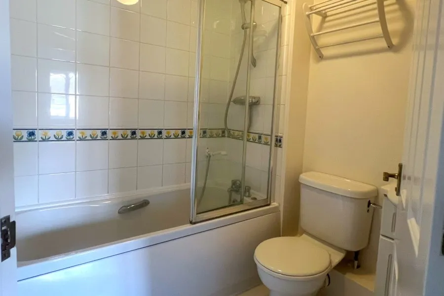 Century Court, Woking, GU21, photo 5