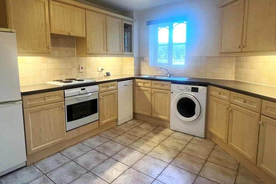 Century Court, Woking, GU21, photo 2