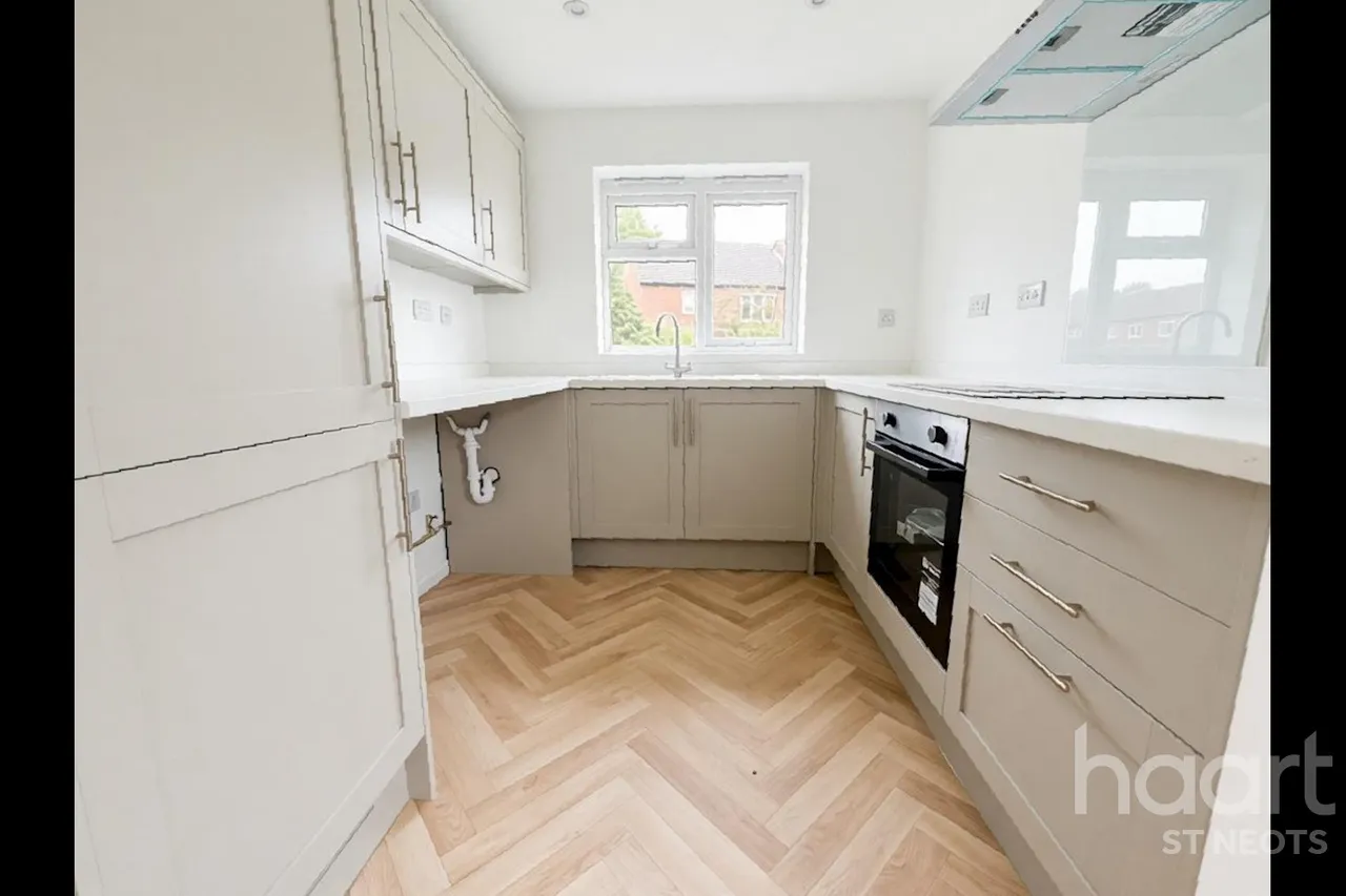 Carter Close, Brampton, PE28, photo 2