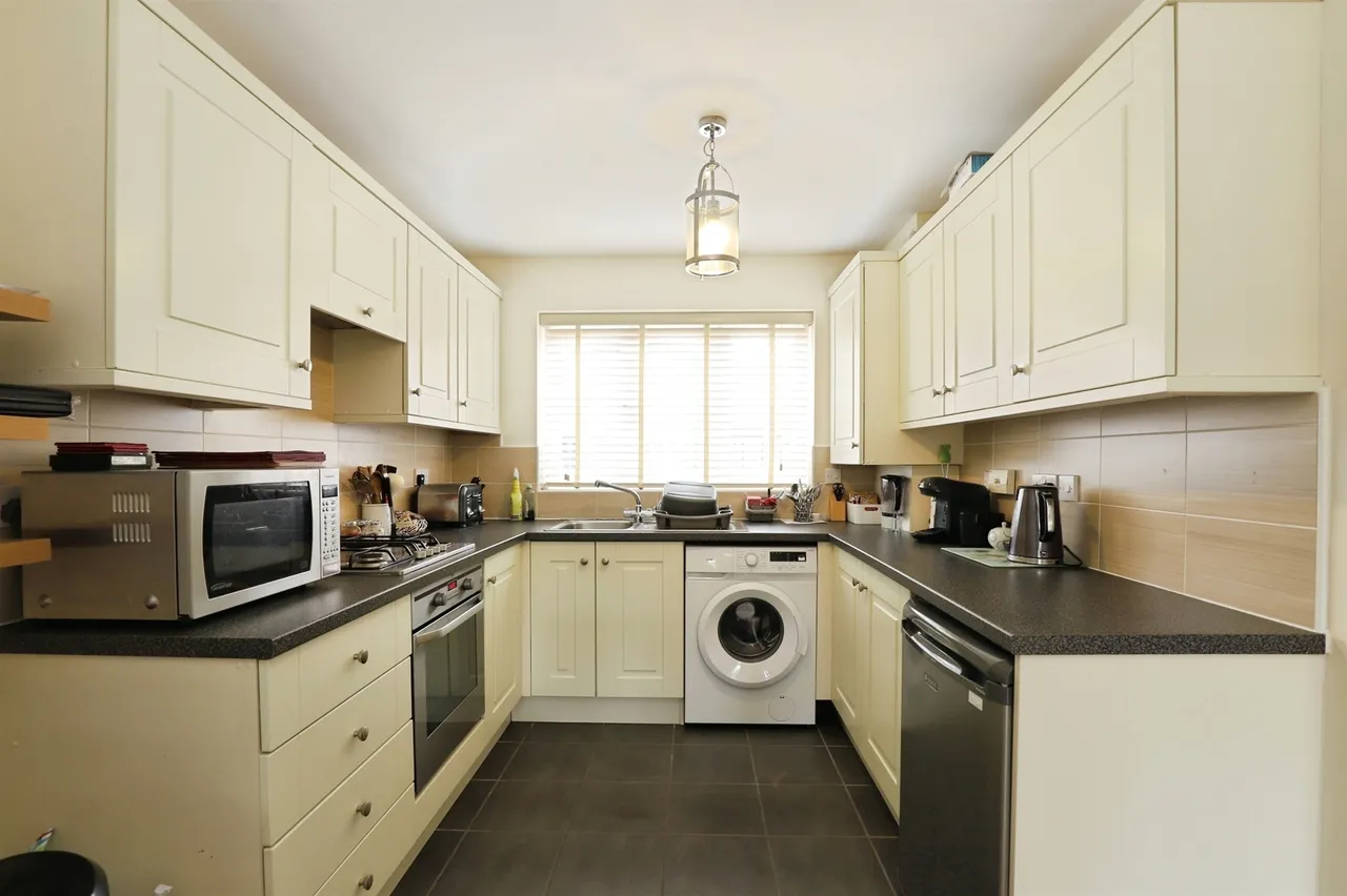 Ross Drive, Stamford, PE9, photo 3