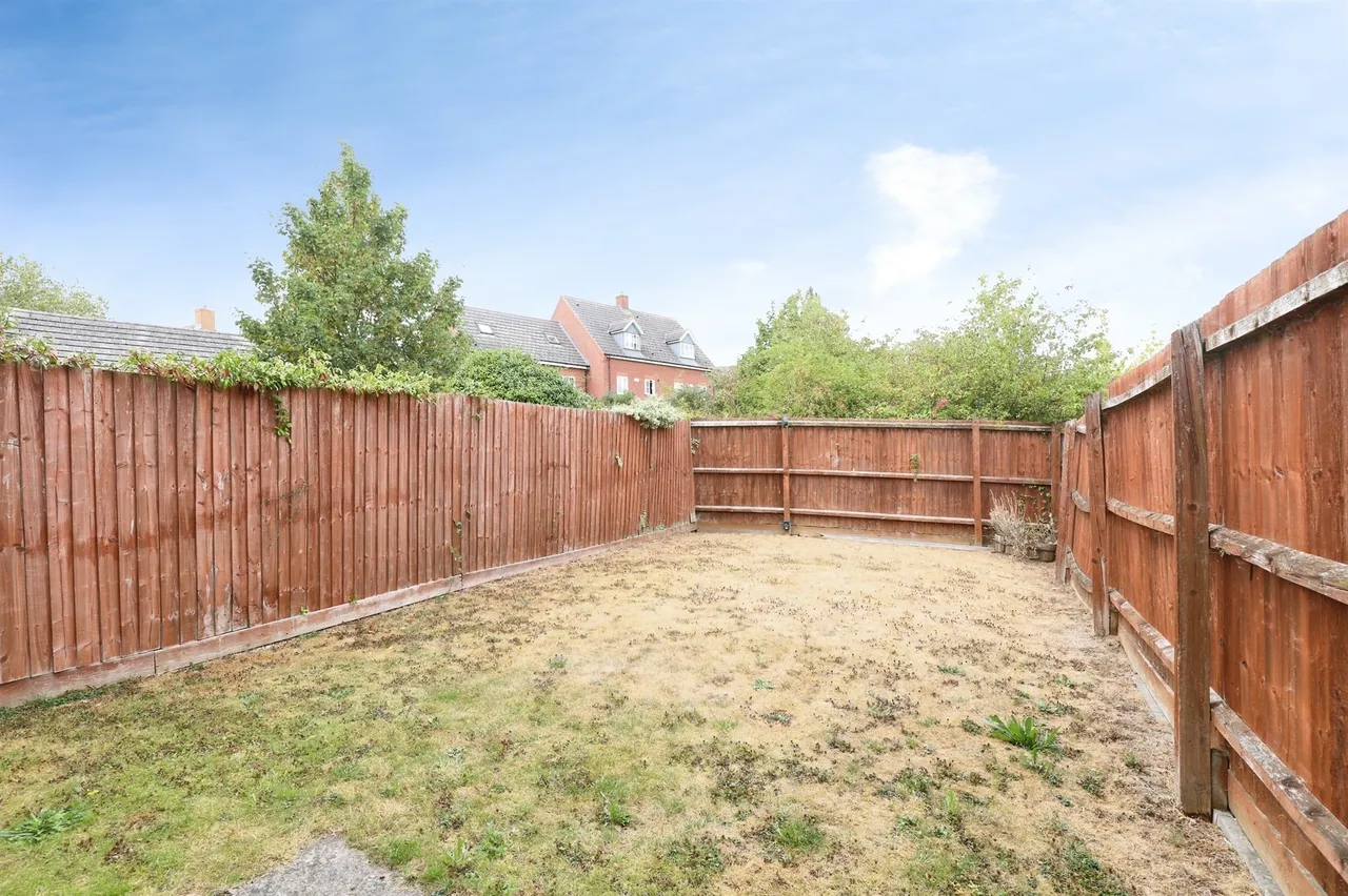 Ross Drive, Stamford, PE9, photo 13