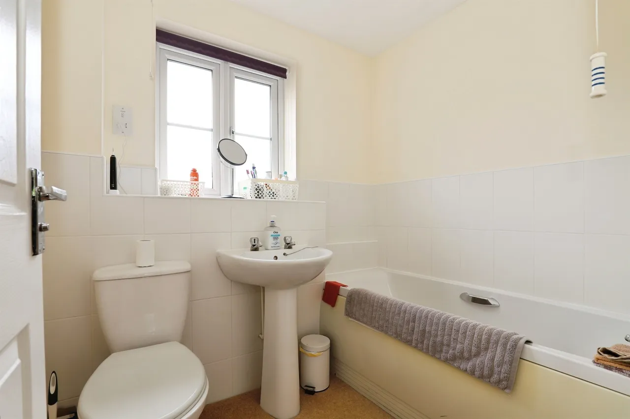 Ross Drive, Stamford, PE9, photo 12