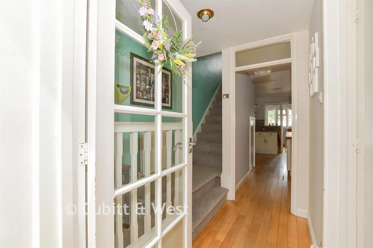 Corsletts Avenue, Broadbridge Heath, RH12, photo 15
