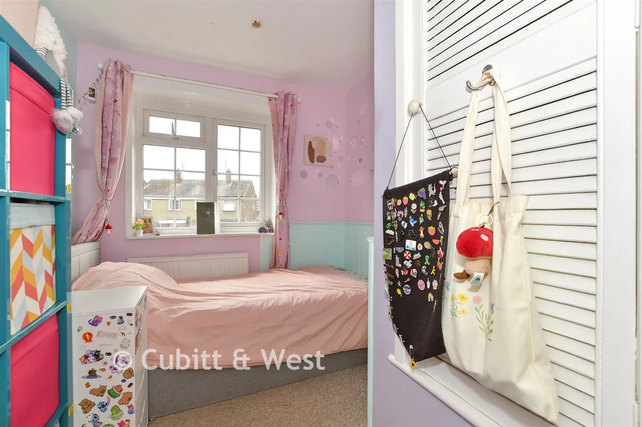 Corsletts Avenue, Broadbridge Heath, RH12, photo 14