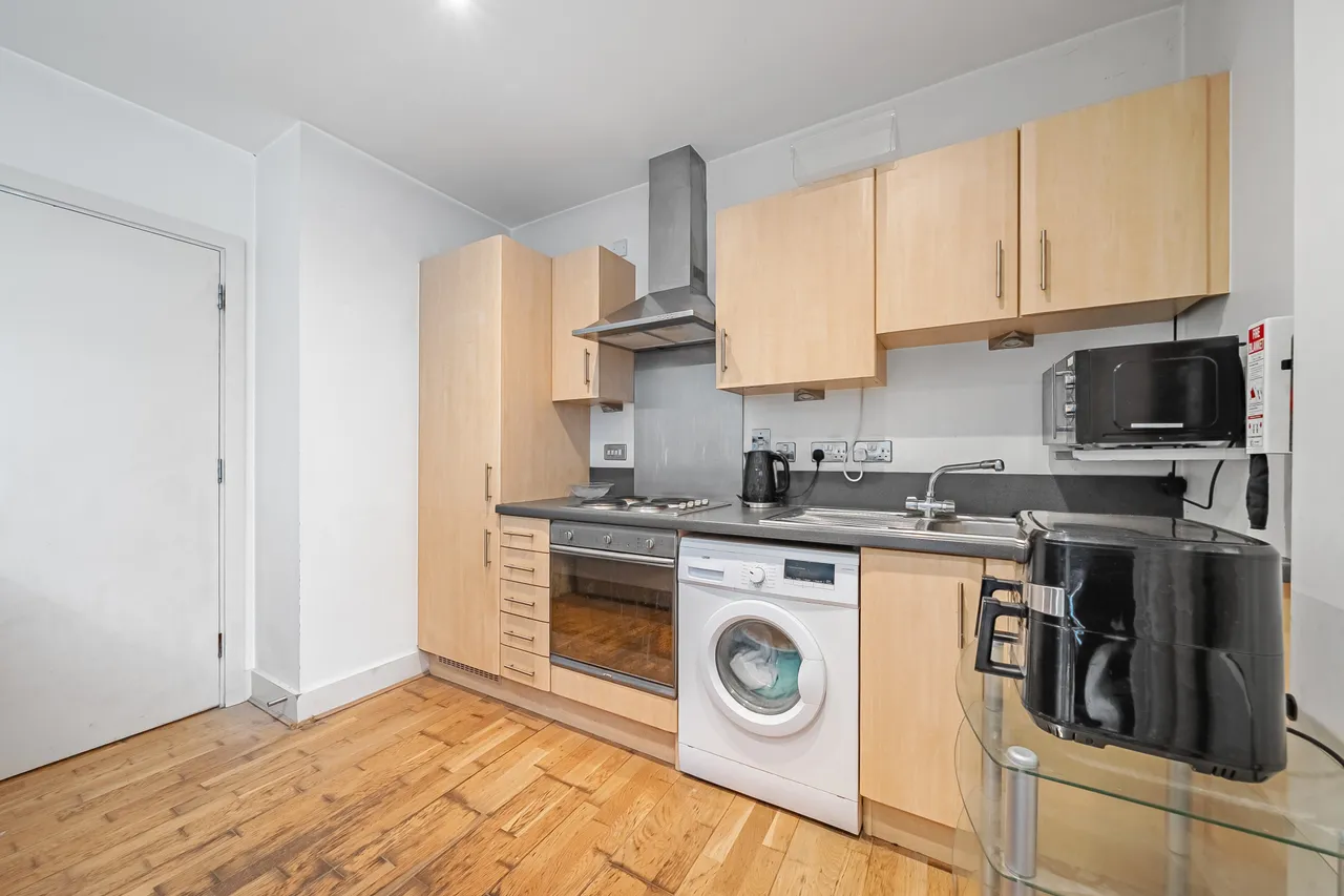 Guildford Street, Chertsey, KT16, photo 5
