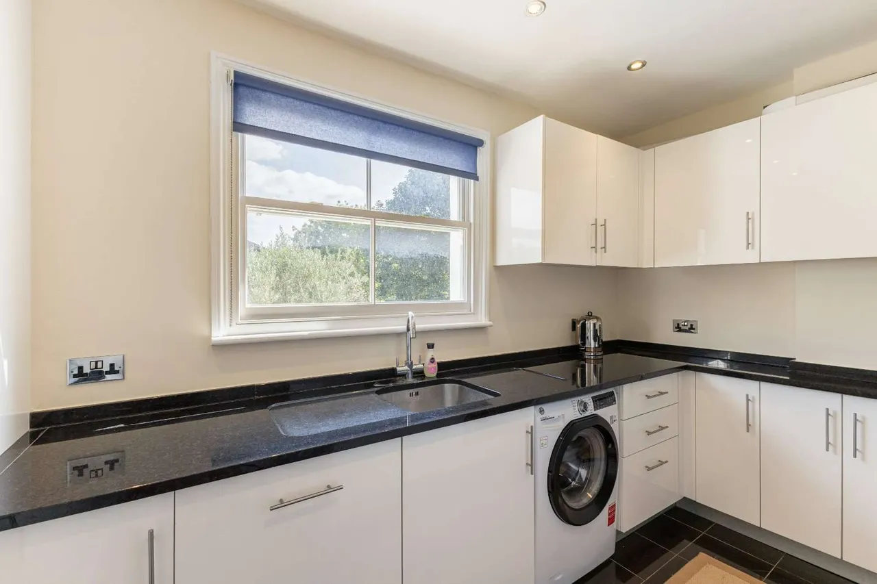 Dorncliffe Road, Fulham, London, SW6 5LE, photo 5
