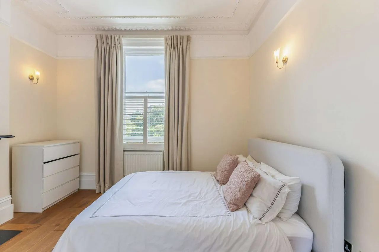 Dorncliffe Road, Fulham, London, SW6 5LE, photo 6