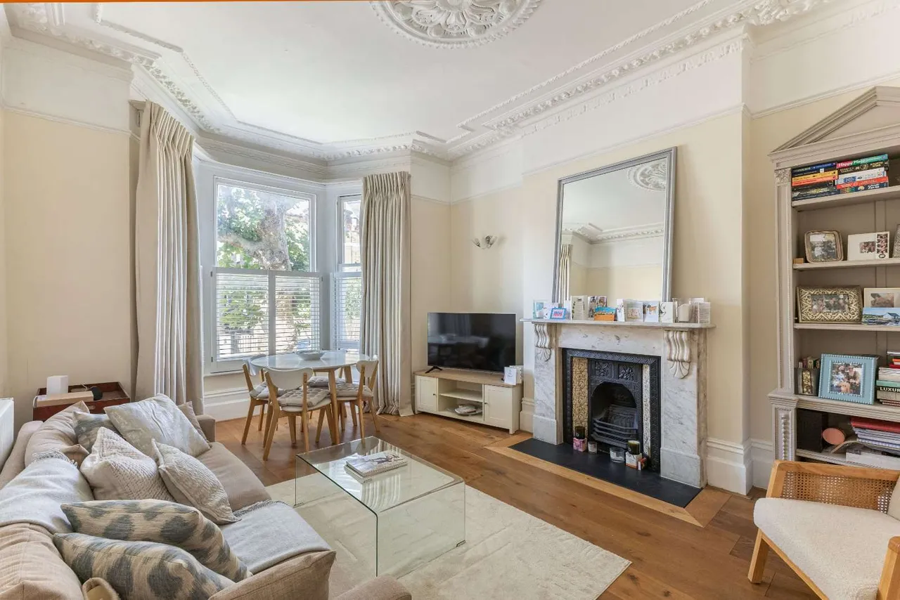 Dorncliffe Road, Fulham, London, SW6 5LE, photo 2