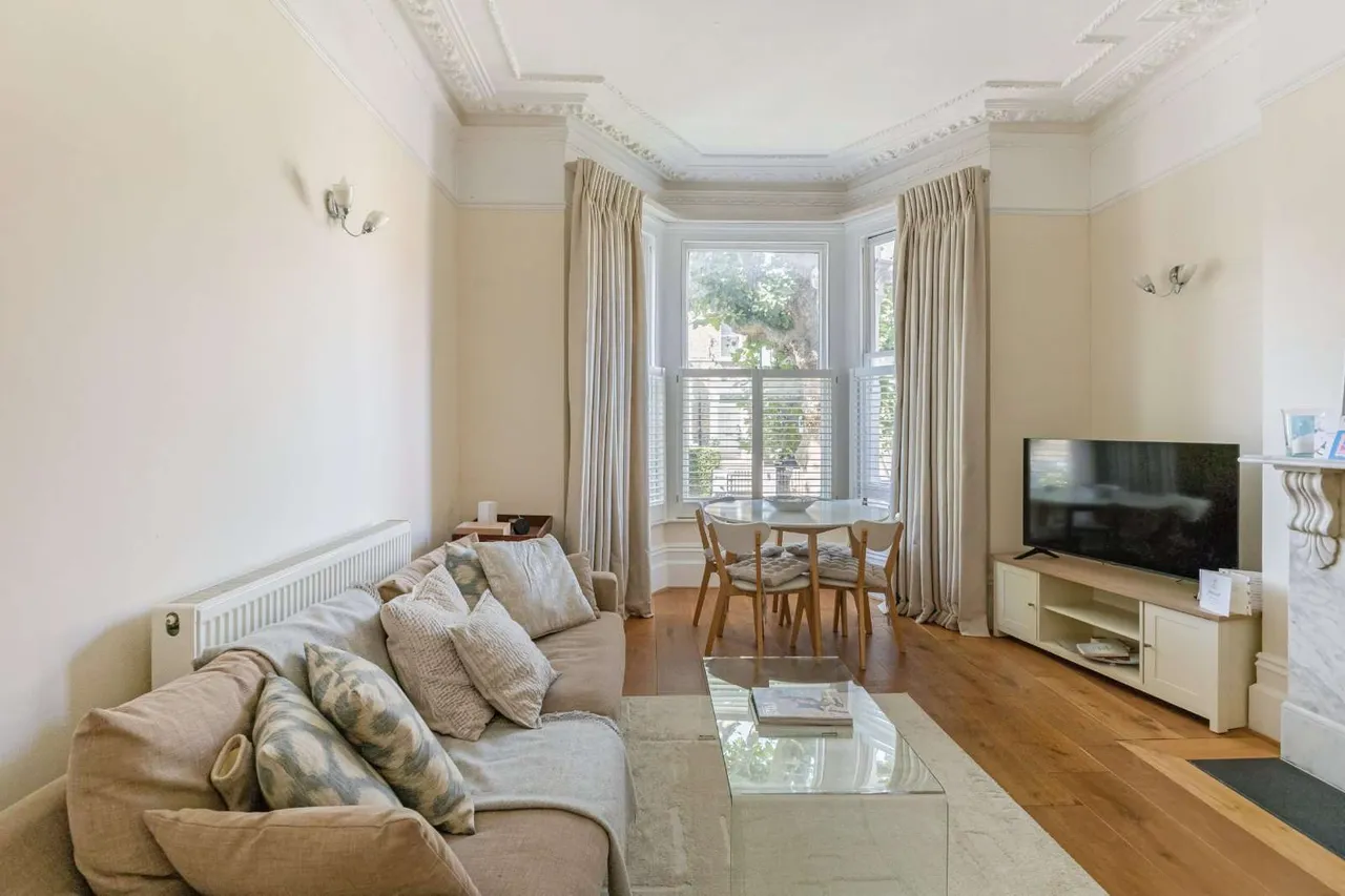 Dorncliffe Road, Fulham, London, SW6 5LE, photo 3