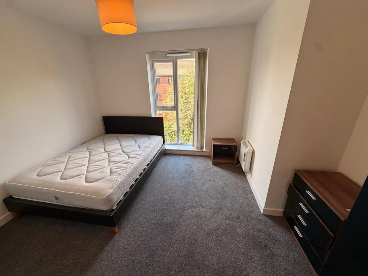 Derwent Street, M5, photo 8