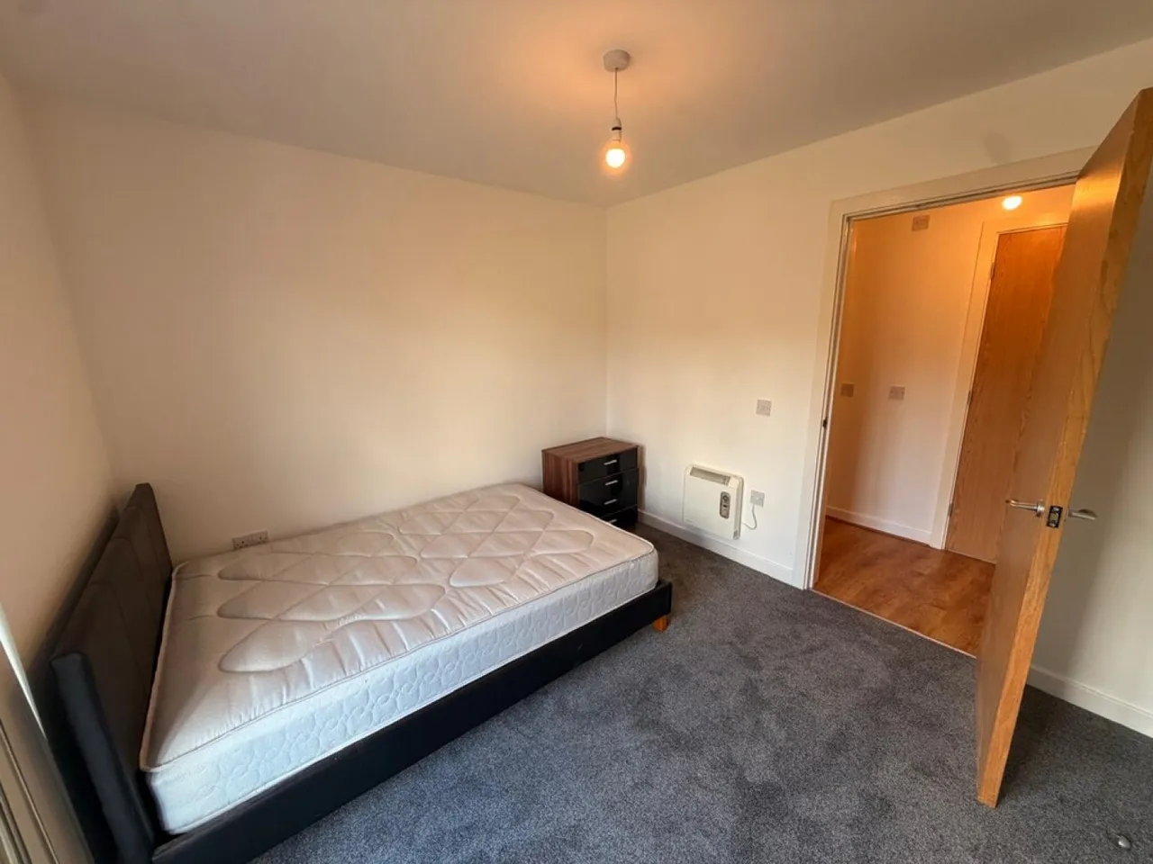 Derwent Street, M5, photo 12