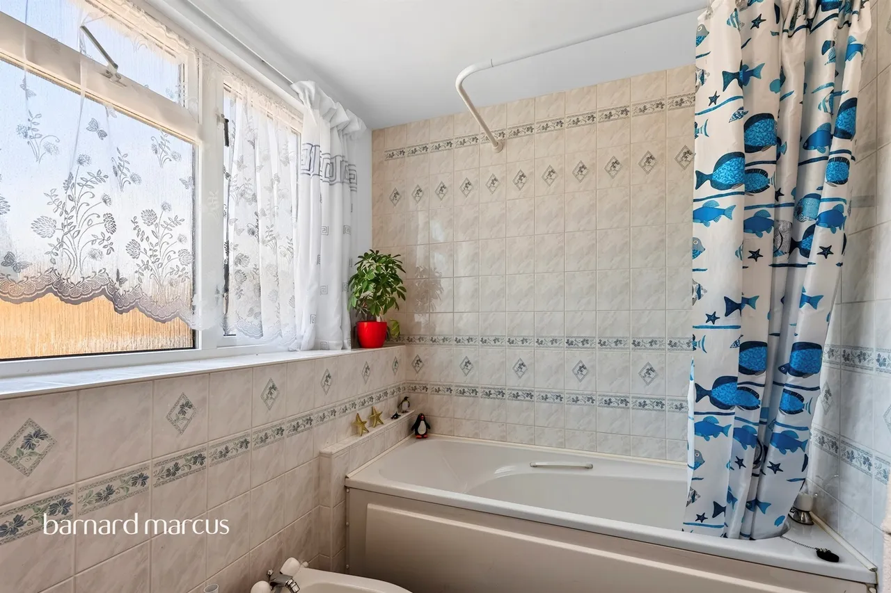 Horsham Road, Beare Green, RH5, photo 6