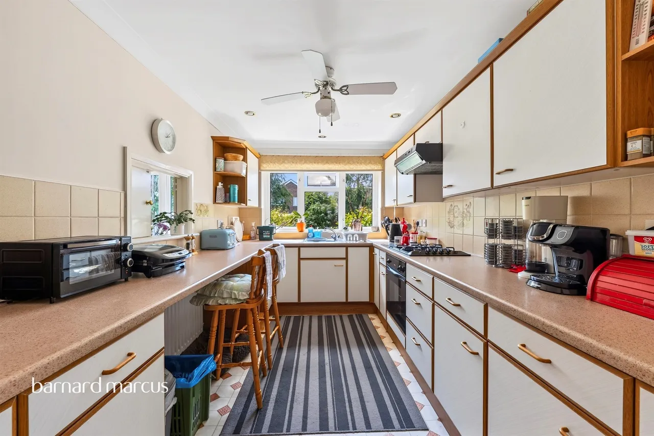 Horsham Road, Beare Green, RH5, photo 4