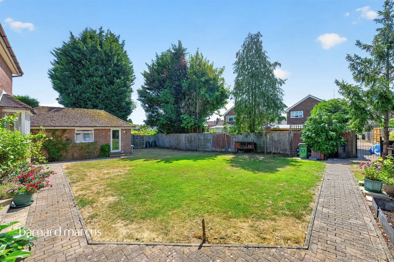 Horsham Road, Beare Green, RH5, photo 2