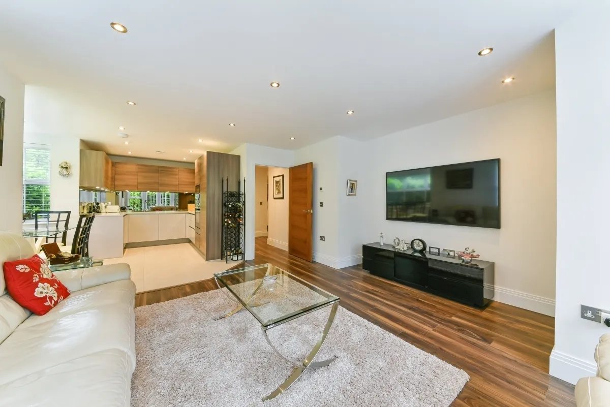 Common Road Stanmore HA7, photo 4