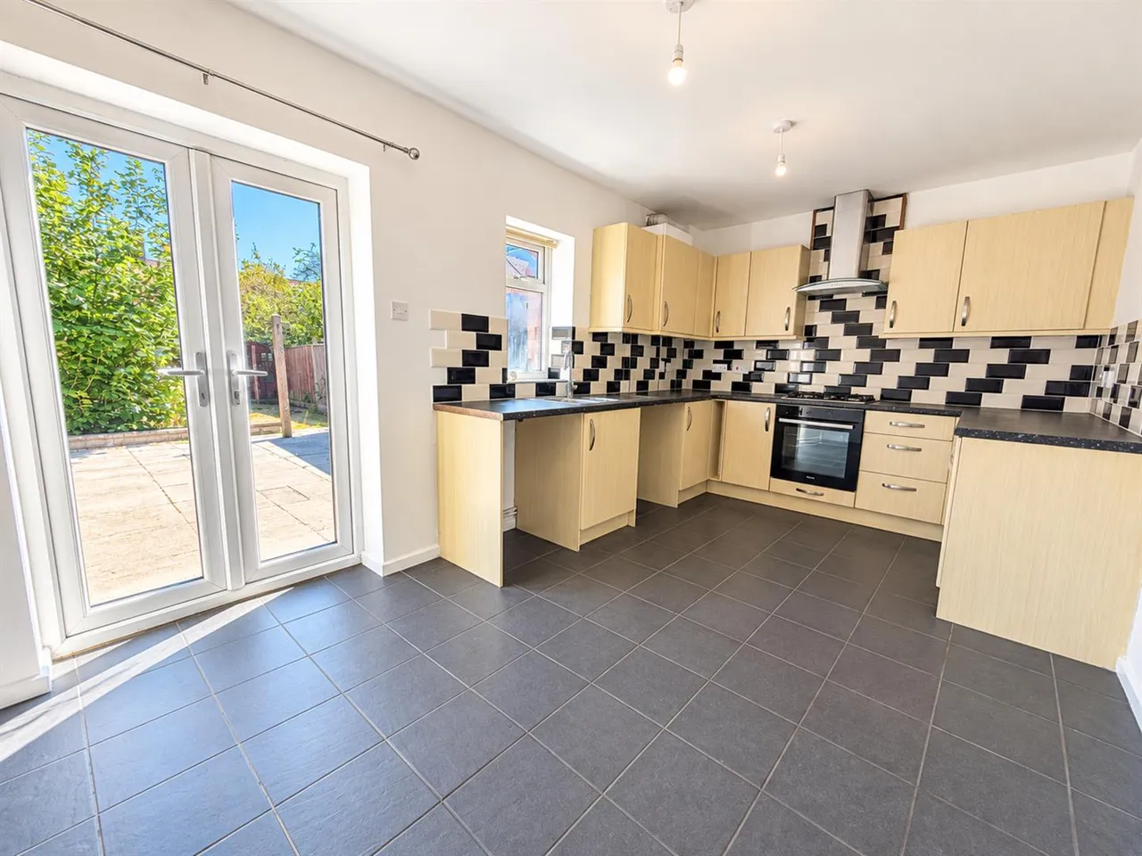 Henfield Road, Eastbourne, BN22, photo 6