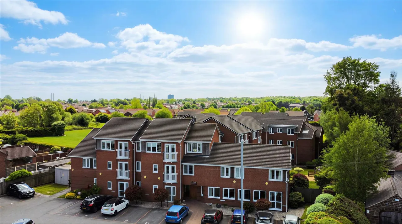2 bed flat for sale, Kiln Lane, Eccleston, WA10