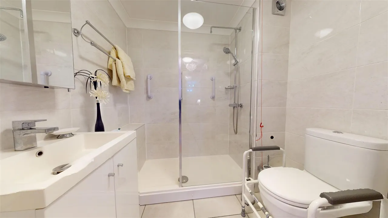 Kiln Lane, Eccleston, WA10, photo 6