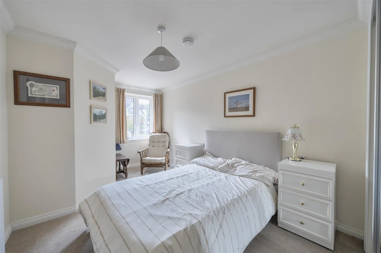 Great Tattenhams, Epsom, KT18, photo 9
